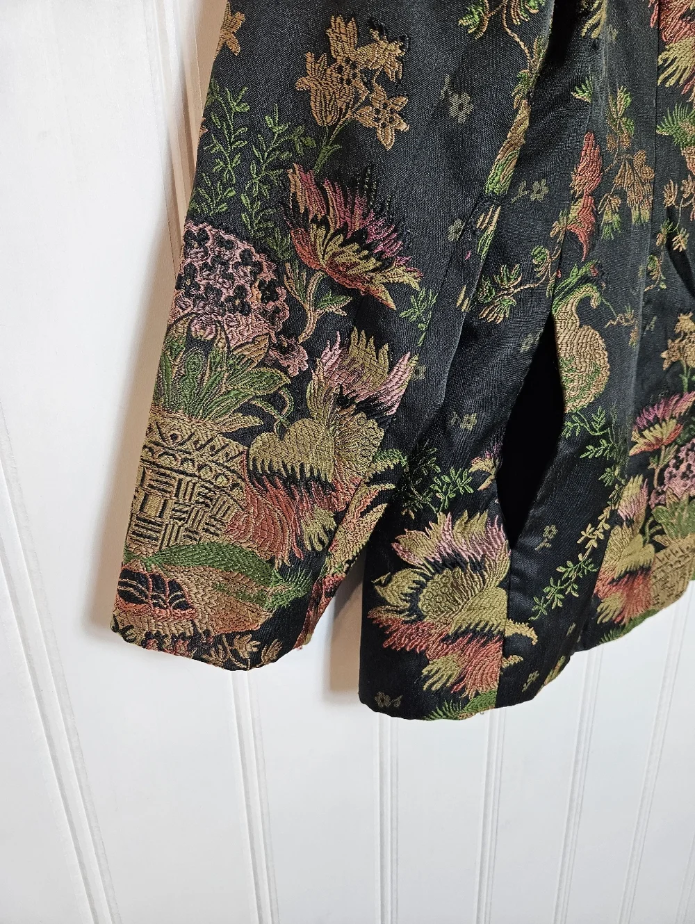 CAbi Blazer Size L Chenoise #704 Chinoiserie Floral Tapestry Jacquard Black Gold